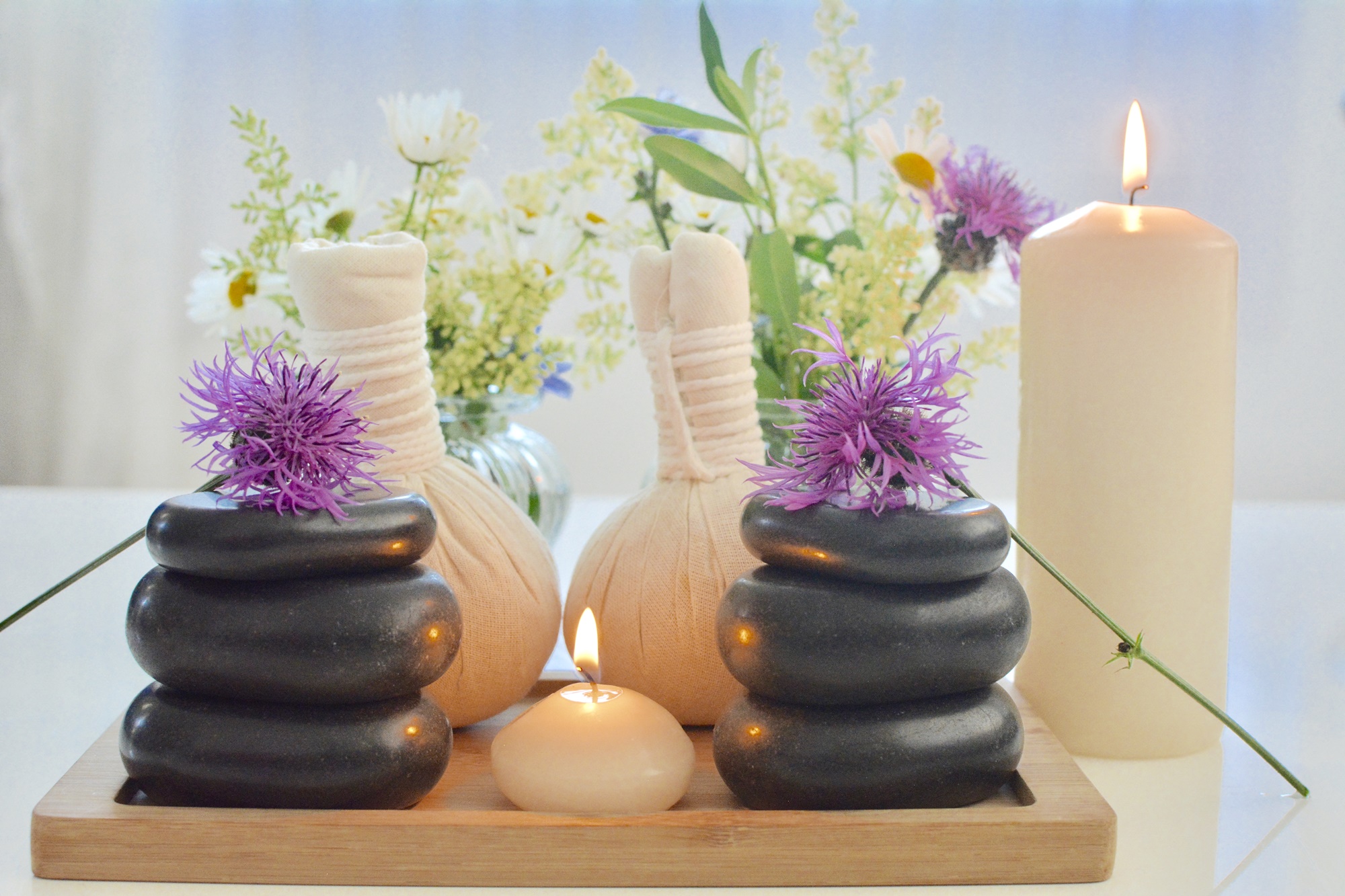Auch auf das passende Ambiente kommt es bei einer Massage im WipaSiamSpa unweit von Aadorf an.